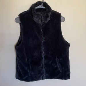 Black comfy furry vest